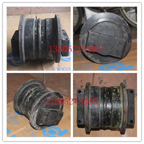 Volvo Paver ABG326 track roller