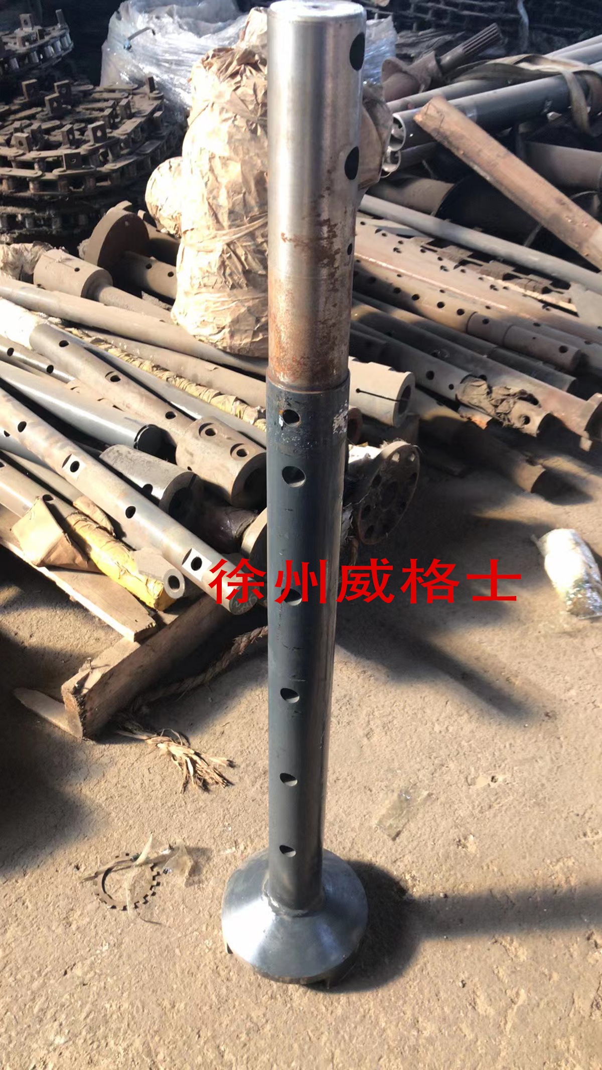 XCMG 903 paver main engine auger shaft is equipped