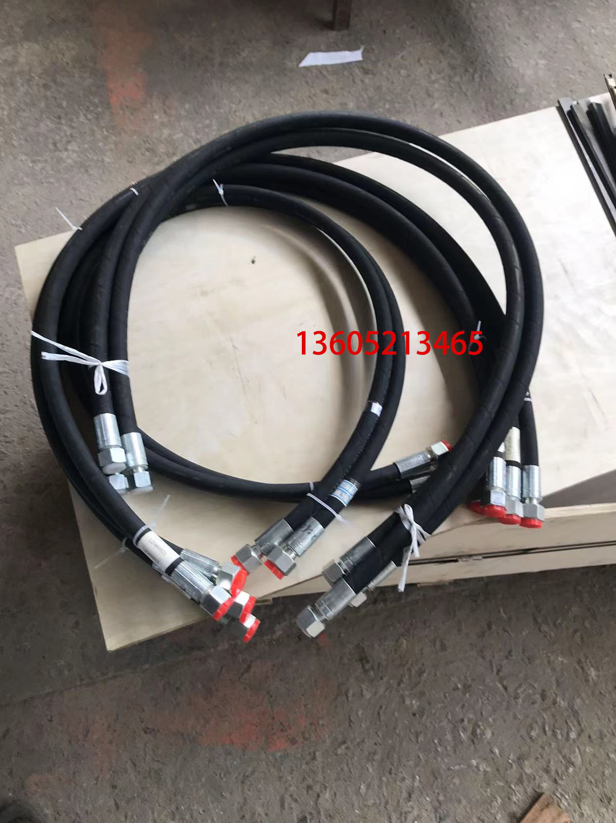 Hydraulic oil pipe of Vogler paver