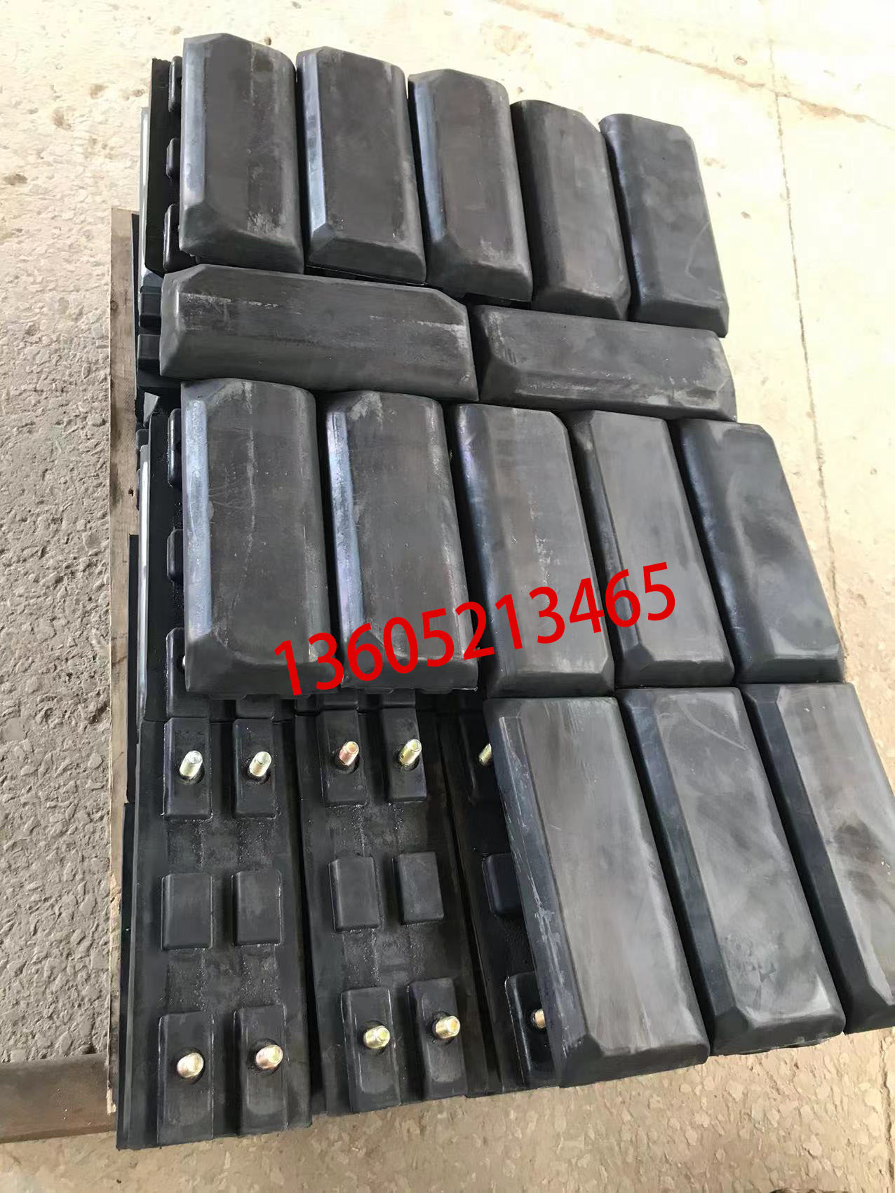 Volvo ABG Sany Paver Old style Track Shoe Rubber B