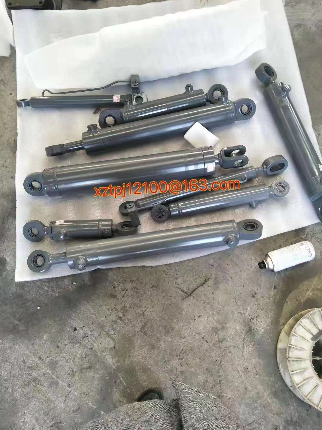 Vögele S1600-2  Hydraulic cylinder  2788142