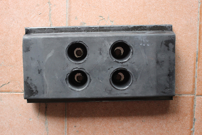 high quality anti-wear rubber track pads for Vogel